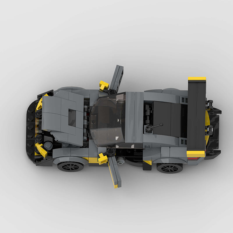 Aston Martin Vantage GT8