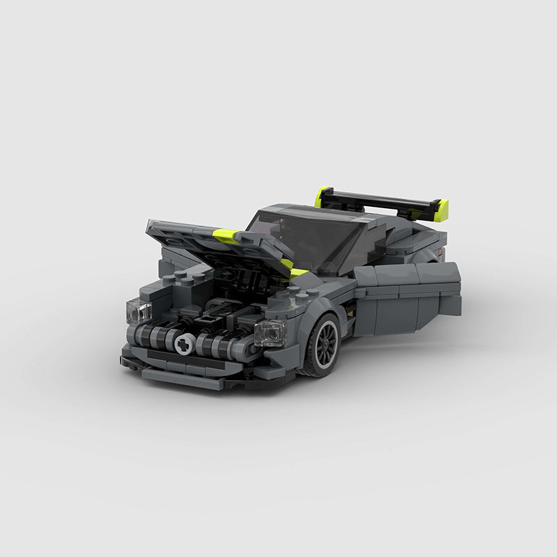 Mercedes_AMG_GTR