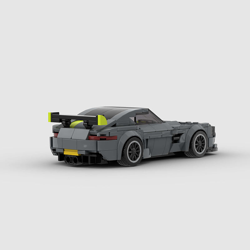 Mercedes_AMG_GTR